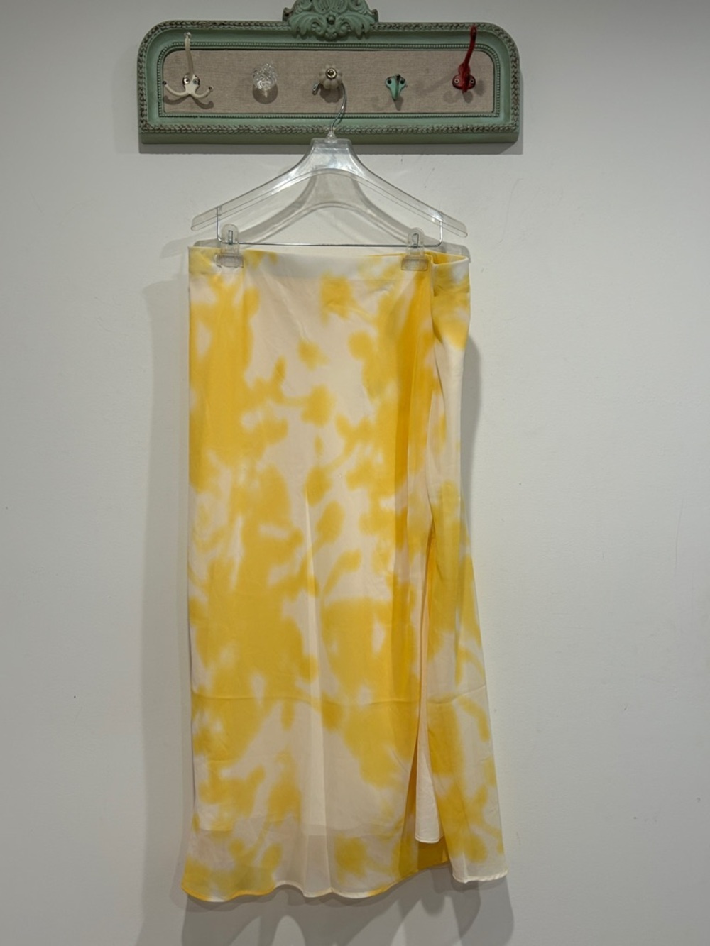Calvin Klein Yellow and White Tie-Dye Maxi Skirt w/ slits women’s xl new